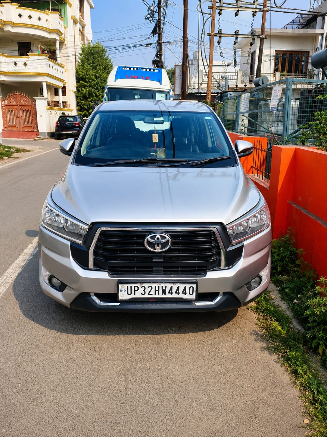 INNOVA CRYSTA 2017